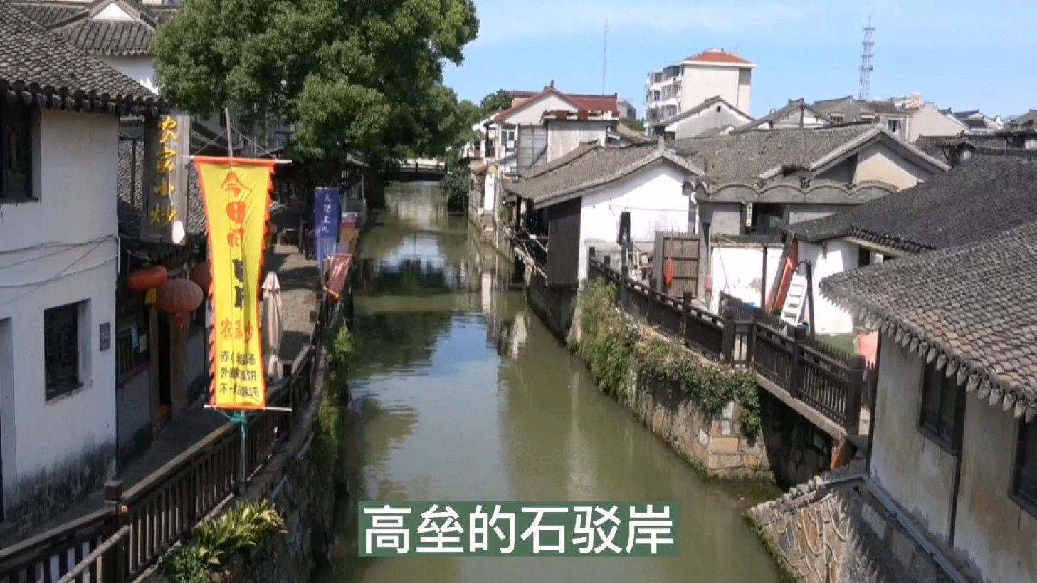 一样是降龙十八掌，乔峰使之天下无敌，而这位一出手就被杀
